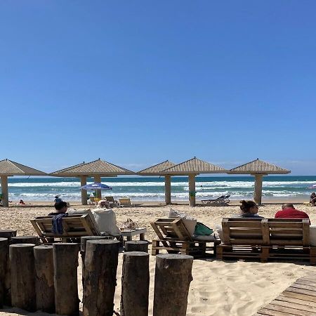 Studio Near The Sea Нетания Екстериор снимка