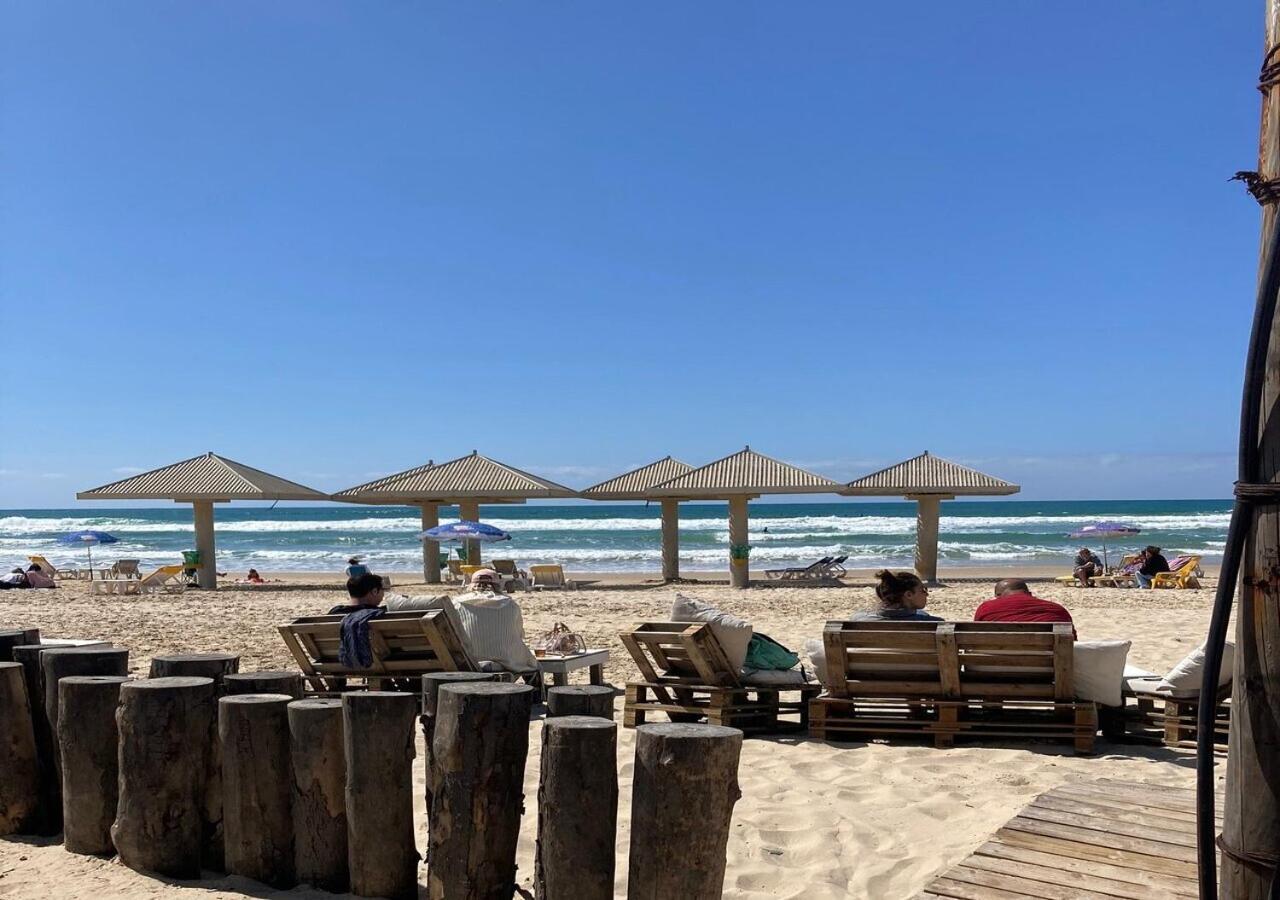 Studio Near The Sea Нетания Екстериор снимка